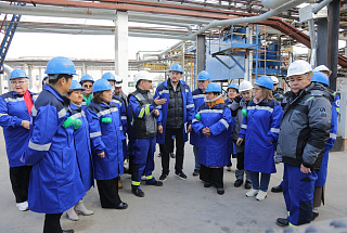 Депутаты, представители партий и экоактивисты посетили АНПЗ