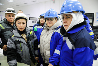 Депутат Мажилиса ознакомилась с экологическими проектами АНПЗ